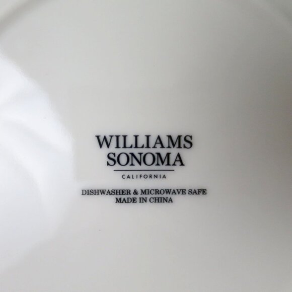 Williams Sonoma Set of 4 Woodland Berry 6.5" Appetizer Plates - Picture 7 of 9